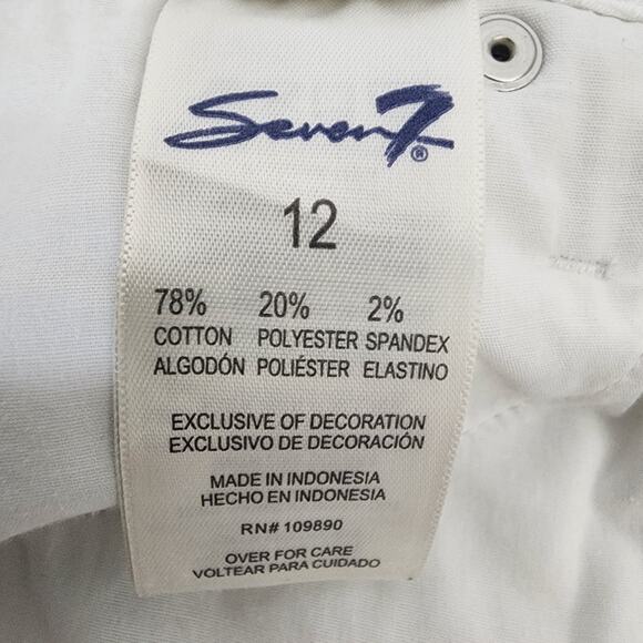 SEVEN 7 Women Weekend Shorts Size 12 Ariel White Fray Hem Denim 5 Pocket Bermuda - Picture 8 of 10